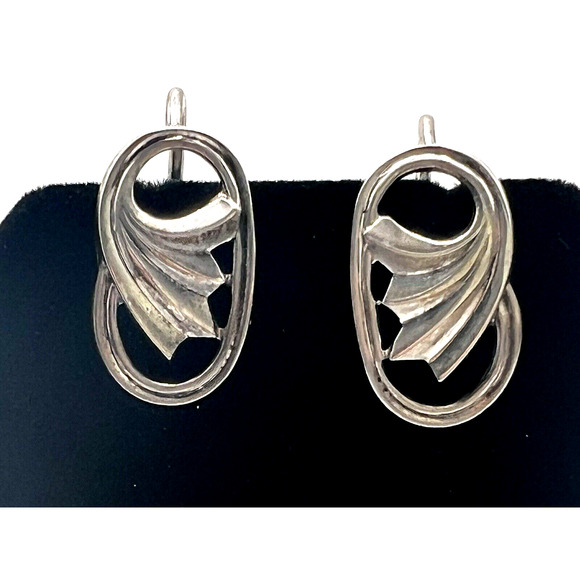 1940s Signed Sterling Silver Vintage Scrolled Flower Screw Back Earrings - Picture 2 of 4